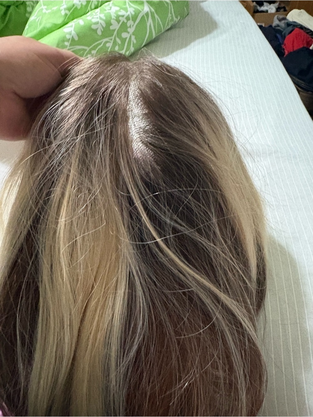 Wig - Picture 3 of 5
